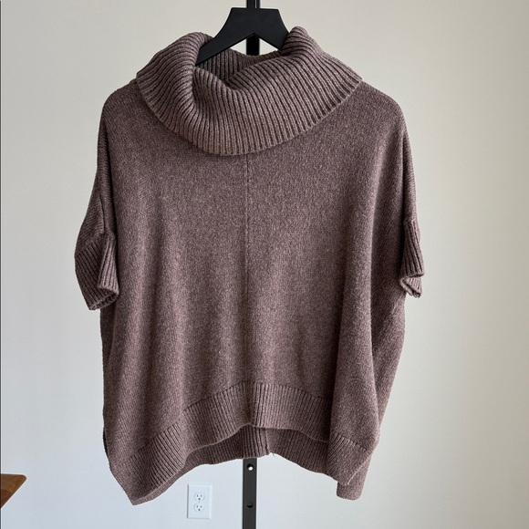 Old Navy Sweaters - Old Navy oversized sweater top